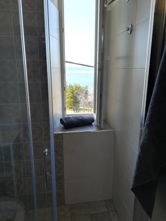 Apartment Stefania On The Beach Коромачно Экстерьер фото