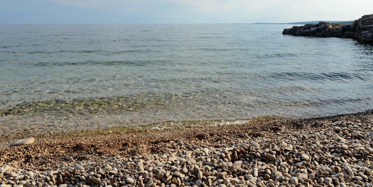 Apartment Stefania On The Beach Коромачно Экстерьер фото
